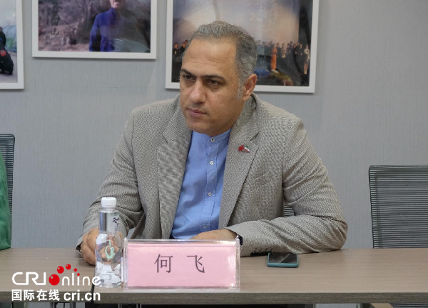陕西省委外办副主任高进孝与伊朗著名导演纳基斯·阿贝耶座谈_fororder_mtxx04