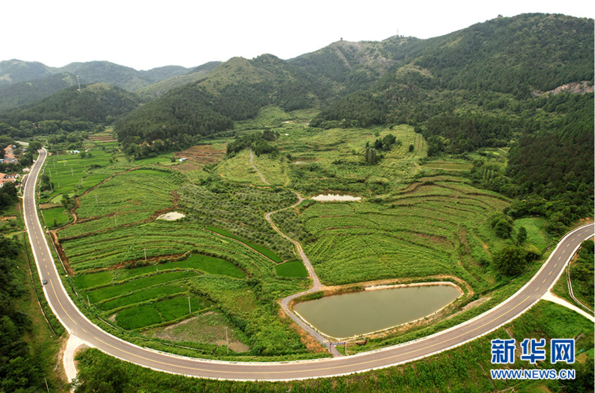 红色旅游扶贫路为美丽乡村全域旅游添彩_fororder_18