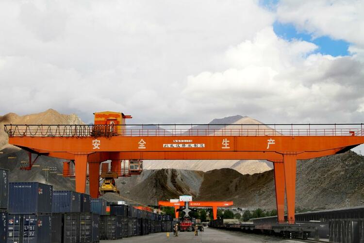 雪域欢歌70载·西藏启航新时代｜在西藏，沿着铁路崛起多条产业带