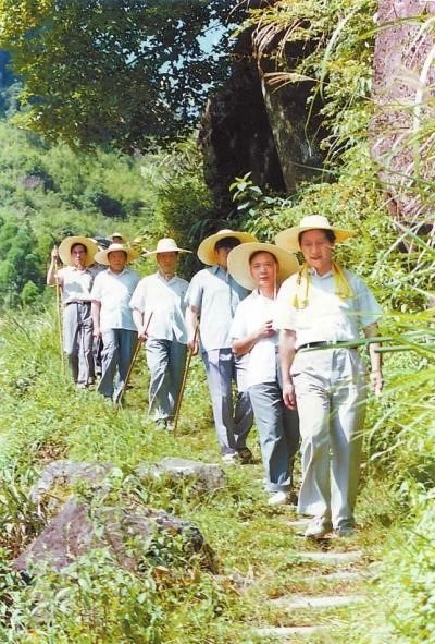 青年习近平的奋斗故事