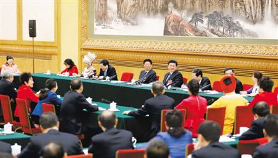 一枝一叶总关情，习近平两会上的民本情怀