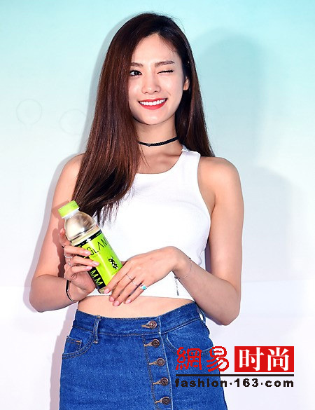 世界第一美自称不够美 获封最美脸庞很惭愧！