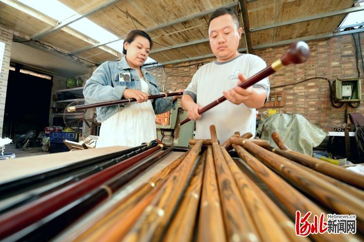 河北大城：红木文化产业带富一方百姓