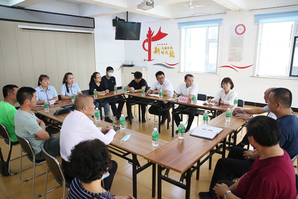 【吉林082302】延吉市退役军人事务局启动“红色星期五”大走访活动_fororder_2（焦点）调研进学街道娇阳社区退役军人服务站 杨婷婷 摄.JPG