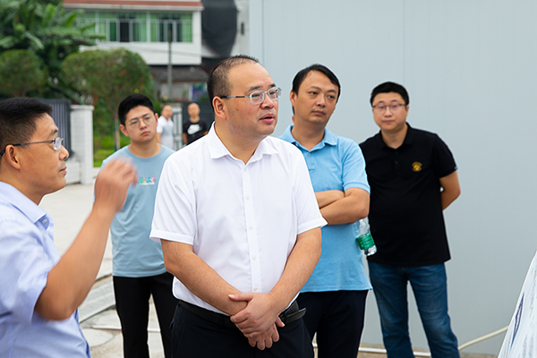 自贡市大安区委书记彭长林带队调研督导生态环境保护工作_fororder_1调研现场