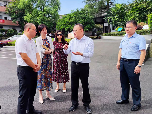 自贡大安：确保换届选举风清气正 选举结果人民满意_fororder_1调研现场