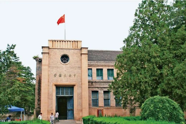 对延安精神，总书记有切身感悟