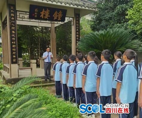 （转载）广汉近6万学子以昂扬精神迎接新学年