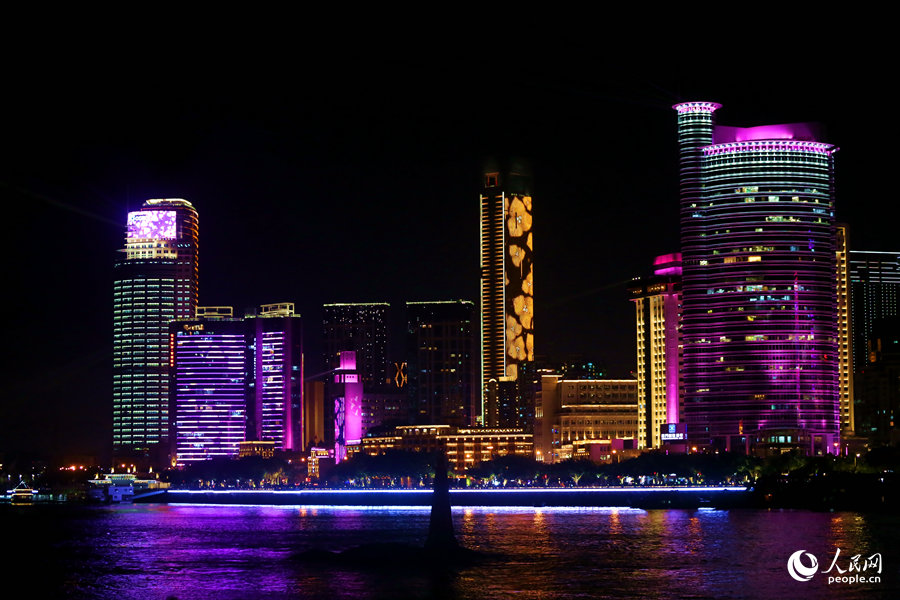 厦门绝美灯光秀迎投洽会