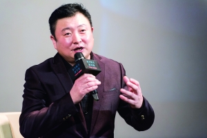 《东方快车谋杀案》“波洛”呼吁观众关注译制版
