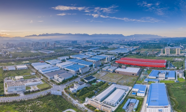 （转载）回眸五载辉煌路 凝心聚力铸华章——中国共产党江油市第十四次代表大会开幕
