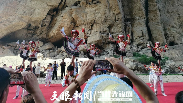 （中首）毕节纳雍滚山珠 传承张扬自信