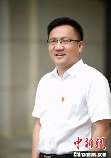 南京中学生全面返校上课：疫情后重见青青校园