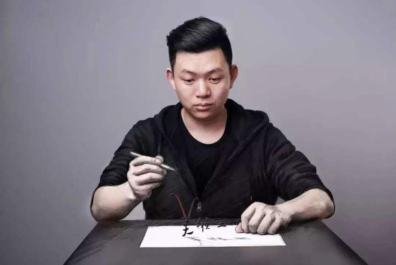 王左中右：“把玩”汉字的人_fororder_timg (4)