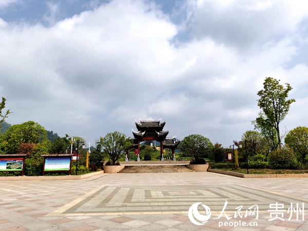 毕节七星关幸福社区：楼栋服务队为居民创造幸福家园