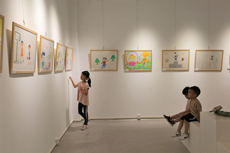 第十一届中日韩青少年国际书画交流展在成都金牛区开展_fororder_活动现场-供图--成都市金牛区融媒体中心-(2)