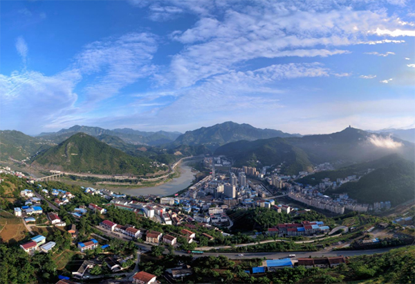 天府旅游名县书记访谈| 广元市朝天区委书记余飞宇：坚持“大品牌大影响”理念 做优做实文旅品牌建设_fororder_未标题-1