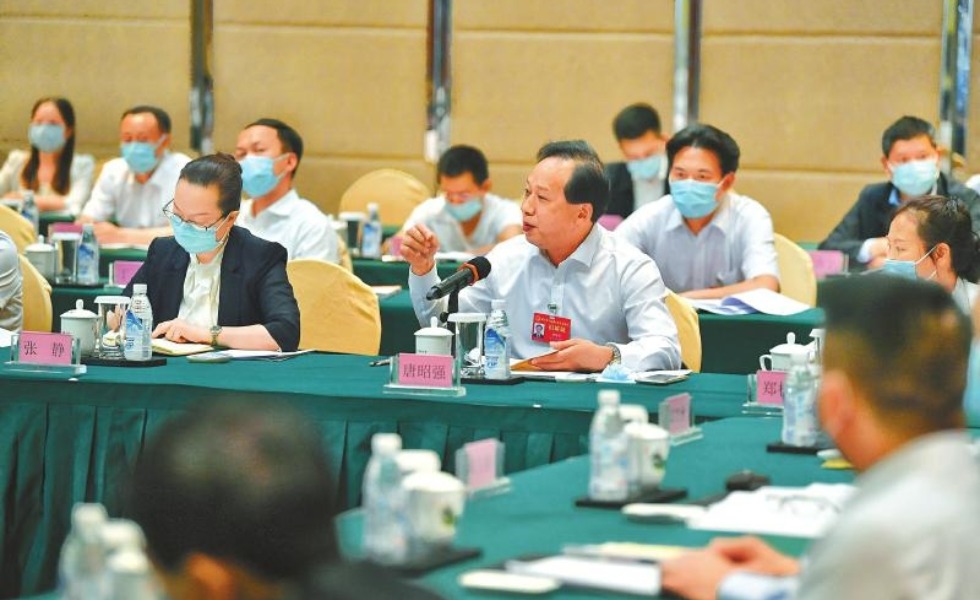 （转载）砥砺奋进绘宏图 攻坚克难谋新篇——四川省十三届人大三次会议掠影