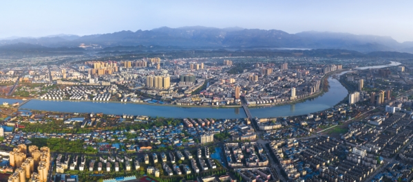 （转载）回眸五载辉煌路 凝心聚力铸华章——中国共产党江油市第十四次代表大会开幕