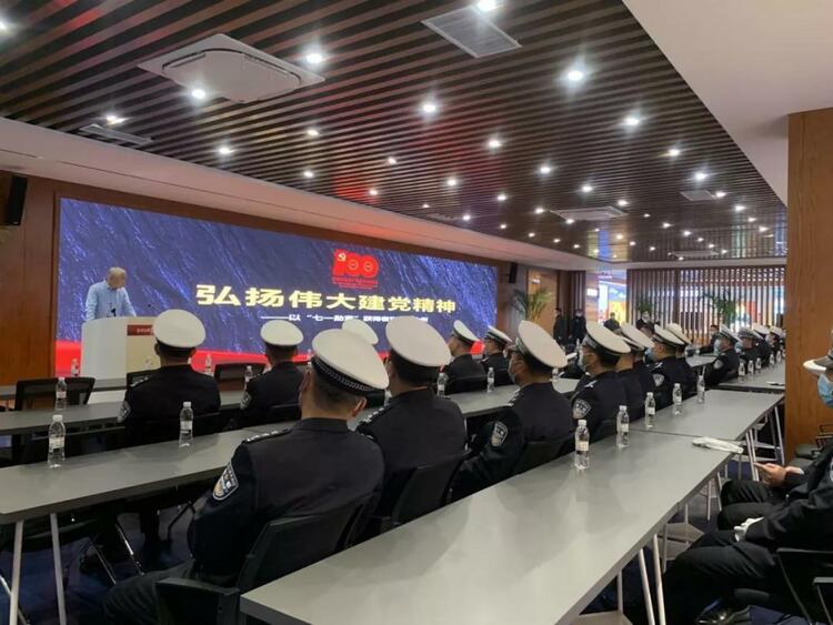 学史力行 铸魂育人 哈尔滨市交警支队组织主题参观学习活动_fororder_微信图片_20211012090536