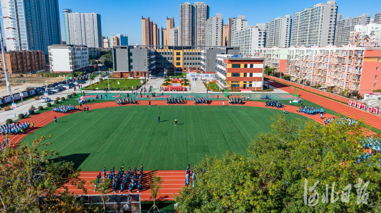 北京两所学校三河校区正式揭牌