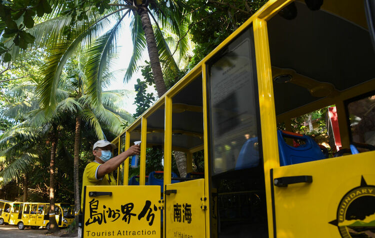 多措并举落实疫情防控 为国庆出游加一把“安全锁”