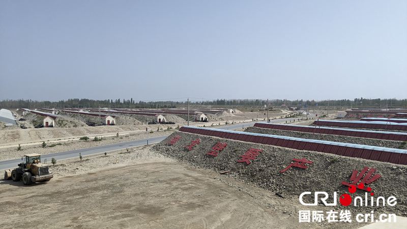 向戈壁滩要土地 馕饼撑起新希望 南疆特色产业发展初见成效_fororder_yl202110080011
