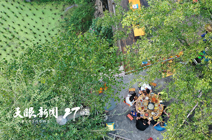 （中首）“大公园”风景正好 从国庆黄金周看贵州旅游产业化