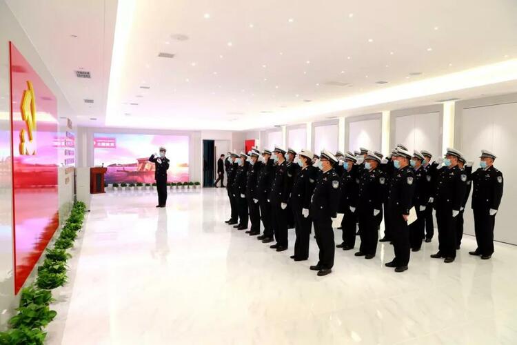 学史力行 铸魂育人 哈尔滨市交警支队组织主题参观学习活动_fororder_微信图片_20211012090540