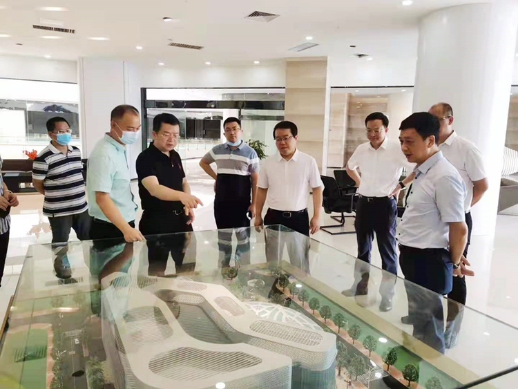 福建省知识产权局局长颜志煌调研海丝中央法务区知识产权工作_fororder_111
