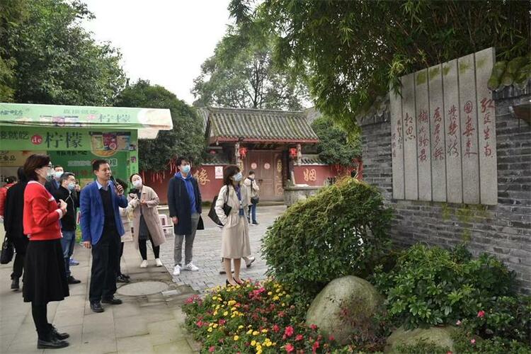 （转载）【2021全国主流媒体德阳行】德阳什邡：“红豆幸福里”走出乡村振兴路