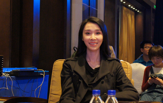 《姐妹兄弟》发布会 陈丽娜喊冤：我是受害者
