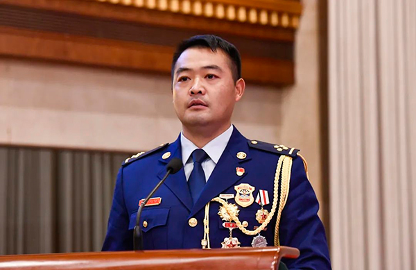 四川消防2人1集体获国家表彰_fororder_凉山州消防救援支队灭火救援指挥部副部长兼作战训练科（特种灾害救援科）科长董晓伟-供图-四川省消防救援总队