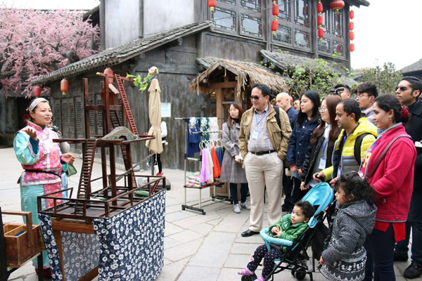 (专题 多语种报道)Ziyarar jami'an diplomasiyya a lardin Jiangsu (专题 多语种报道)Ziyarar jami'an diplomasiyya a lardin Jiangsu