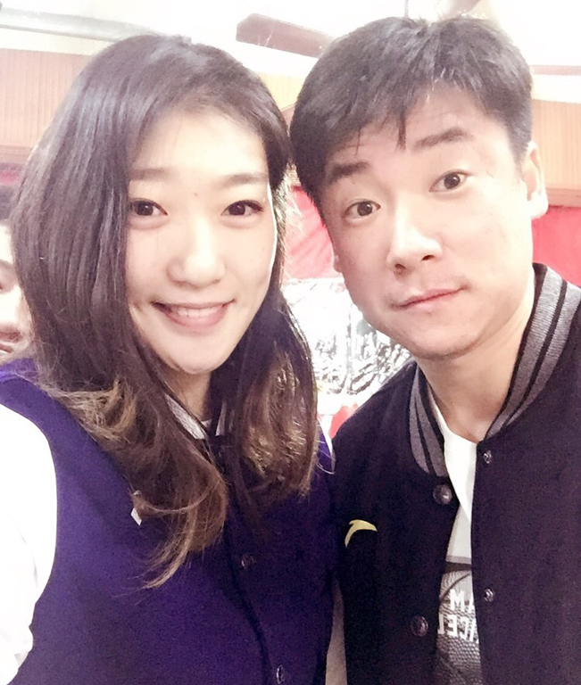 中国女篮新晋女神私照曝光 爱自拍+甜品潮牌
