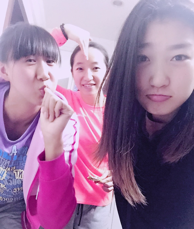 中国女篮新晋女神私照曝光 爱自拍+甜品潮牌