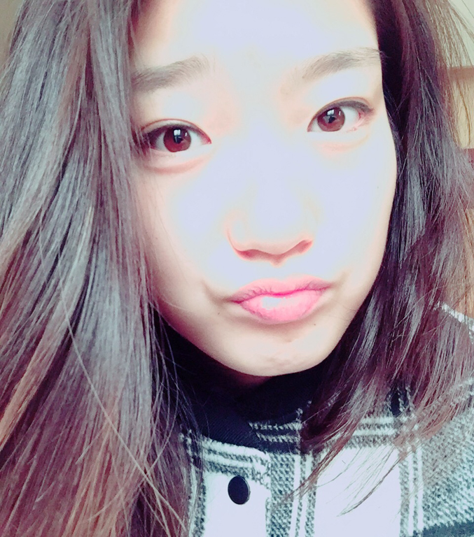 中国女篮新晋女神私照曝光 爱自拍+甜品潮牌