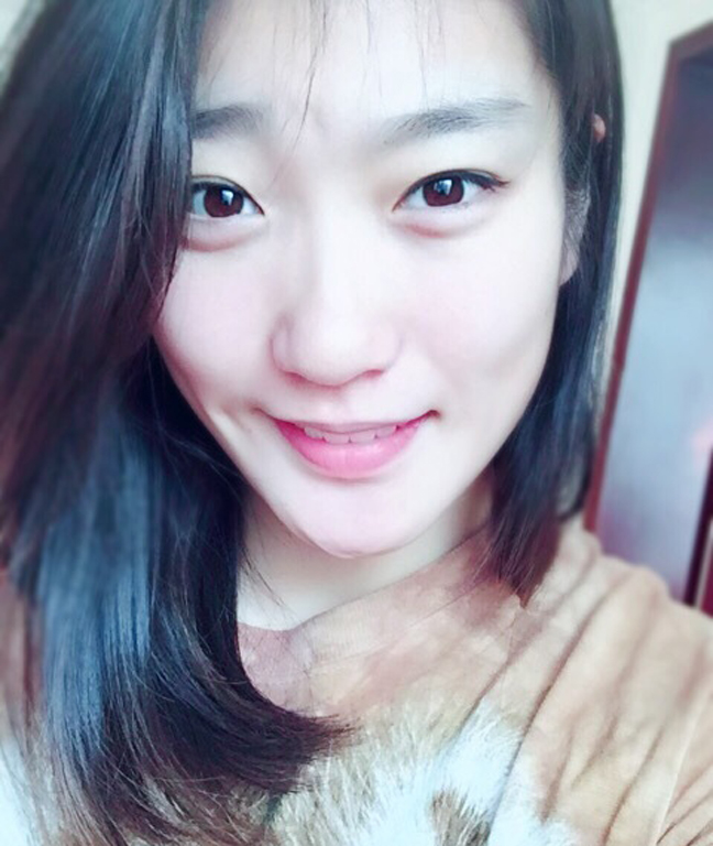 中国女篮新晋女神私照曝光 爱自拍+甜品潮牌