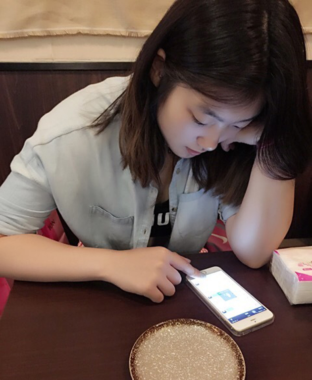 中国女篮新晋女神私照曝光 爱自拍+甜品潮牌