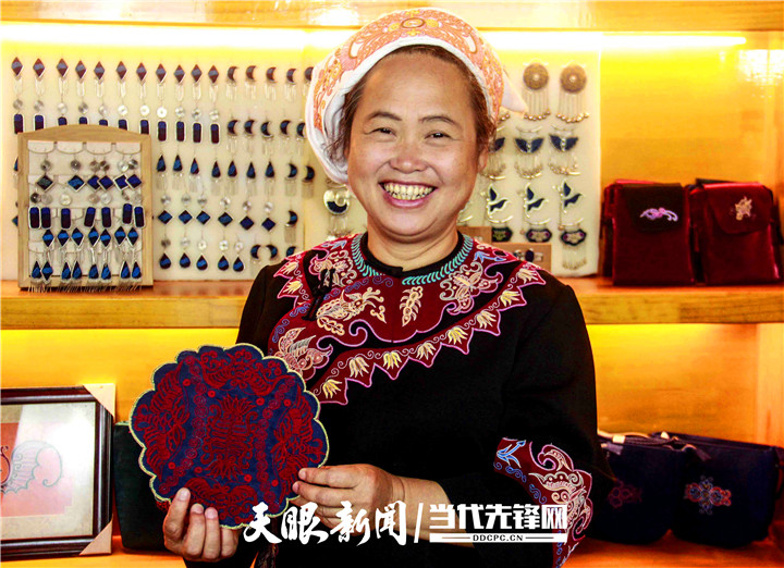 唱支山歌给党听：她把水族脱贫的故事“穿”到北京