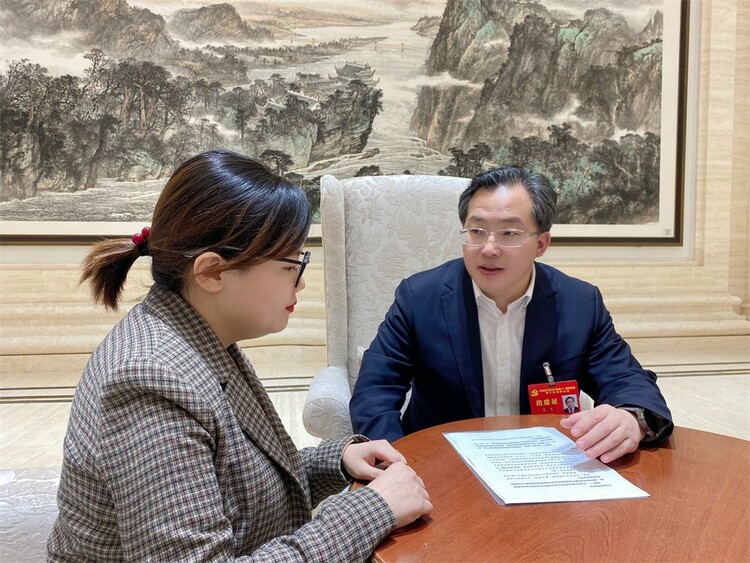 （转载）全会面对面①范波：自贡打造氢能产业发展的“排头兵”