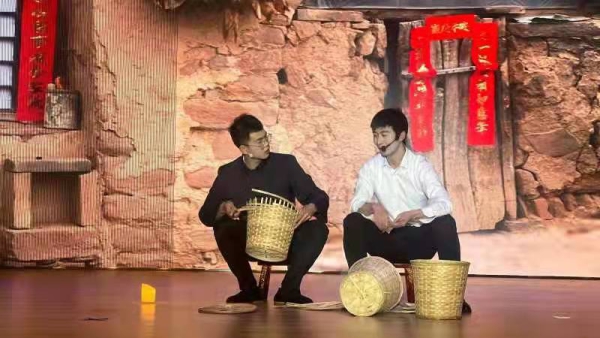 东北师范大学文学院大型舞台实验剧《冯志远》上演