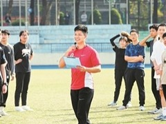 “亚洲飞人”苏炳添再开课 带学生挑战9秒83