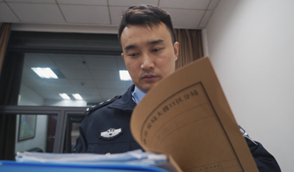 【原创】重庆市大渡口区九宫庙派出所案侦民警冯驰：办铁案、撬“铁嘴”的“破壁”探长_fororder_图片3
