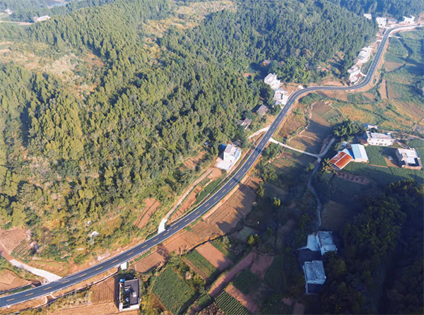 德阳中江白果乡民白路通车——  告别“交通孤岛” 迈上幸福康庄大道_fororder_微信截图_20211209135707