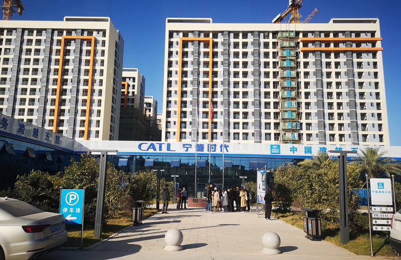 肇庆市加大招商引资力度 引来多个大型项目落户_fororder_1