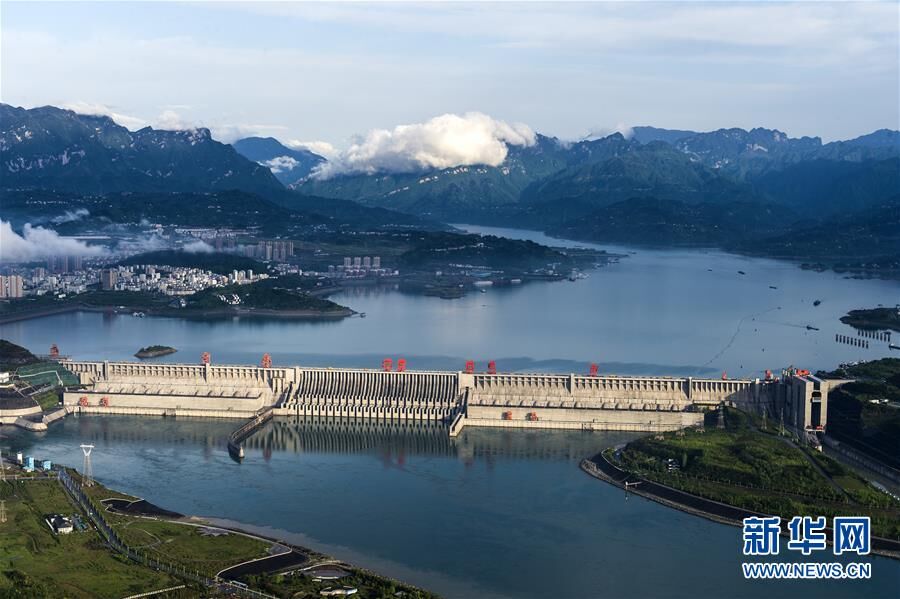 三峡水库水位跌破165米 今年生态补水近百亿立方米