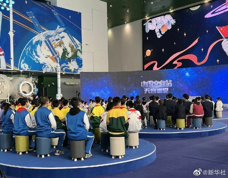 中国空间站首次太空授课，太精彩了！