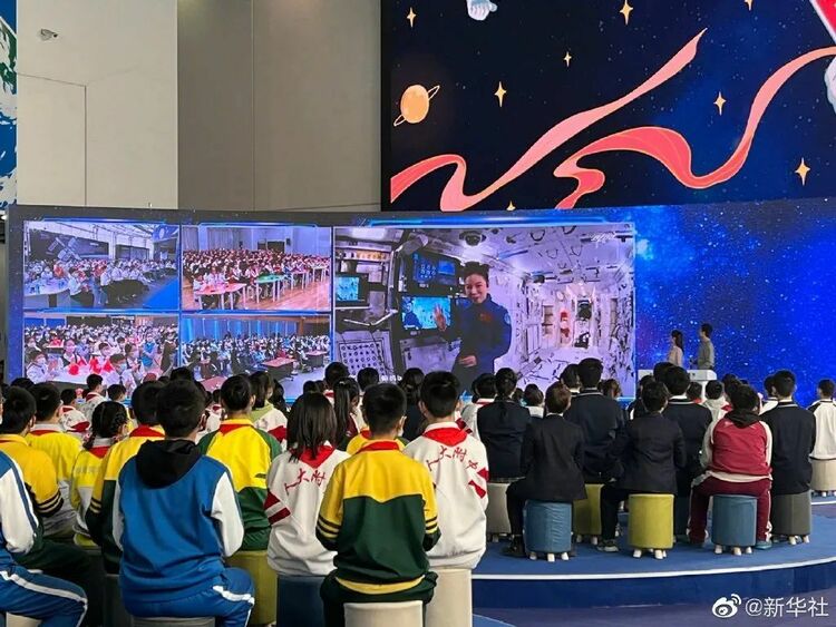 中国空间站首次太空授课，太精彩了！