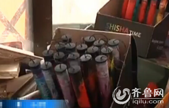 青岛小学生流行抽“电子烟” 校门多处小卖部售卖